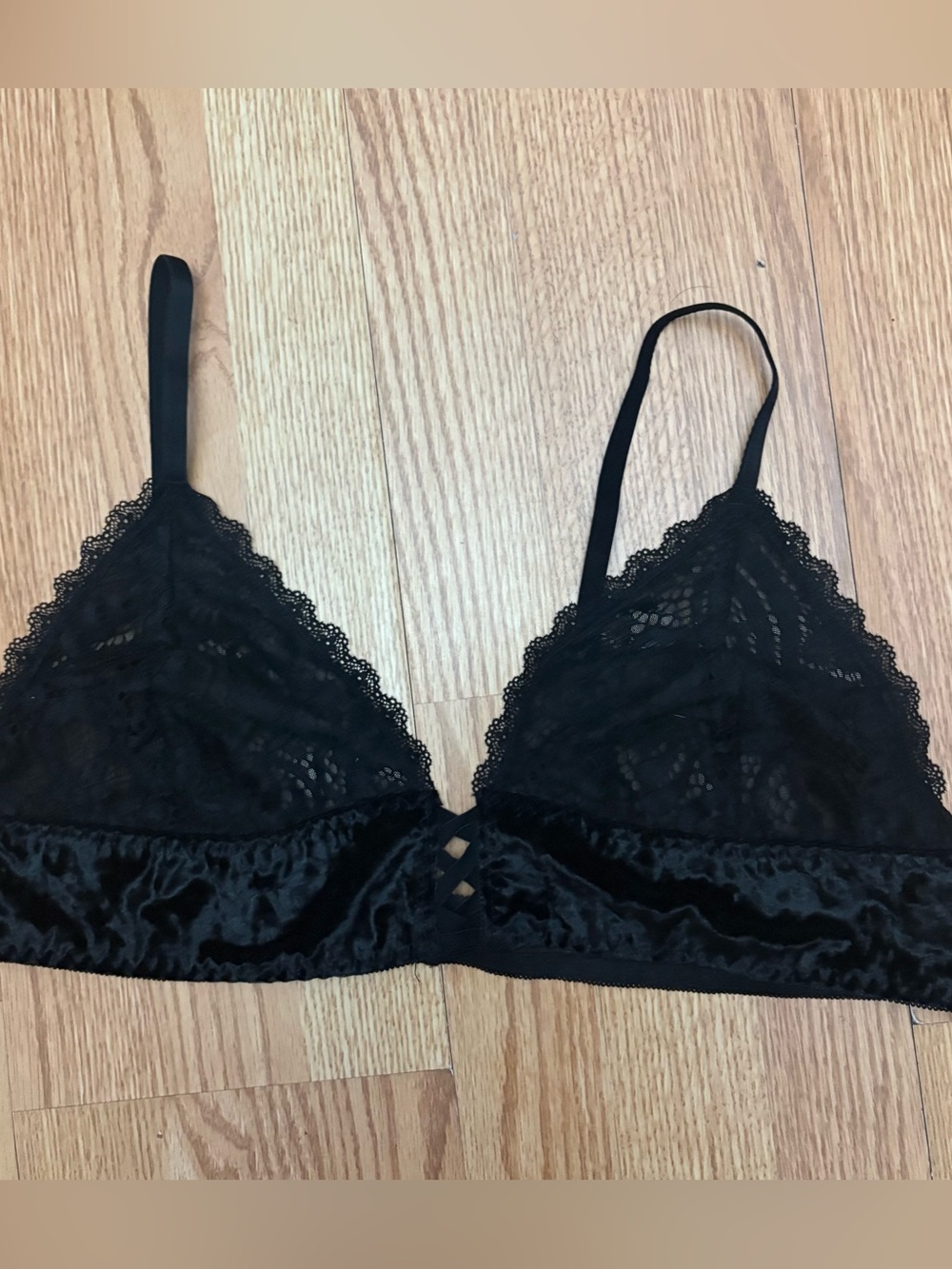 Elegant Black Lace & Velvet  Bralette by Ella Lust Size 3 XL